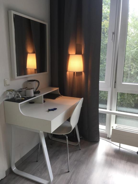 Arbeitsplatz im Zimmer